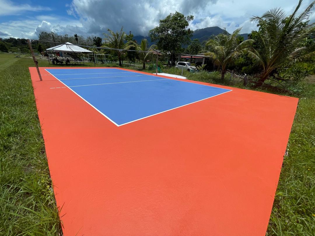 Menaik taraf padang bola tampar